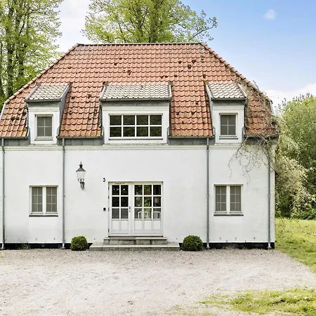 Pet Friendly In With Wifi Fåborg